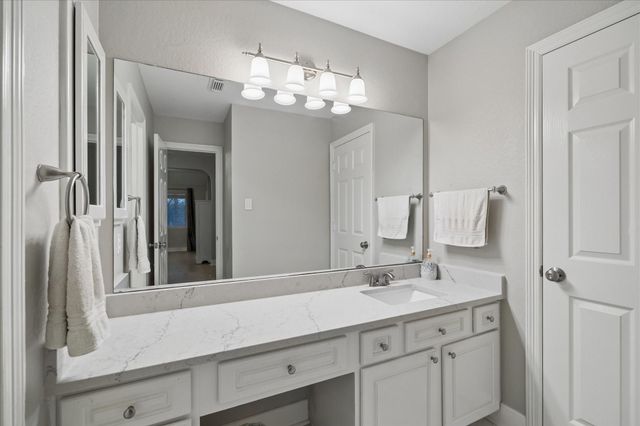 3218 Oakland Lake Circle, Missouri City, TX 77459