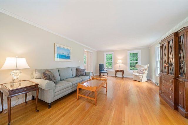 85 York St, Canton, MA 02021
