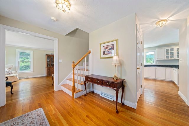 85 York St, Canton, MA 02021