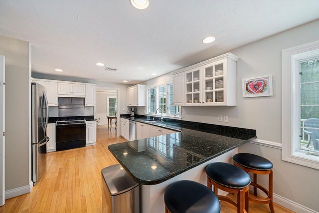 85 York St, Canton, MA 02021