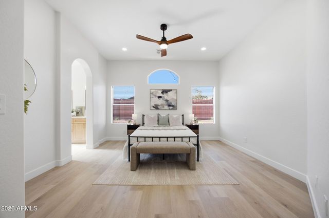 2712 E ANDERSON Drive, Phoenix, AZ 85032