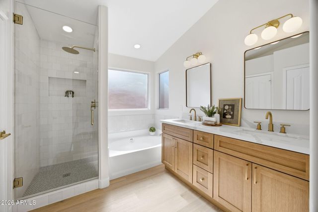 2712 E ANDERSON Drive, Phoenix, AZ 85032