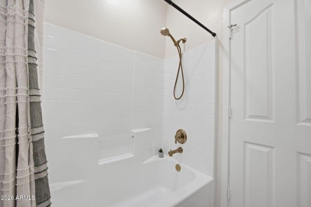 2712 E ANDERSON Drive, Phoenix, AZ 85032