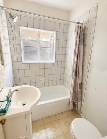12229 Alta, Sylmar, CA 91342