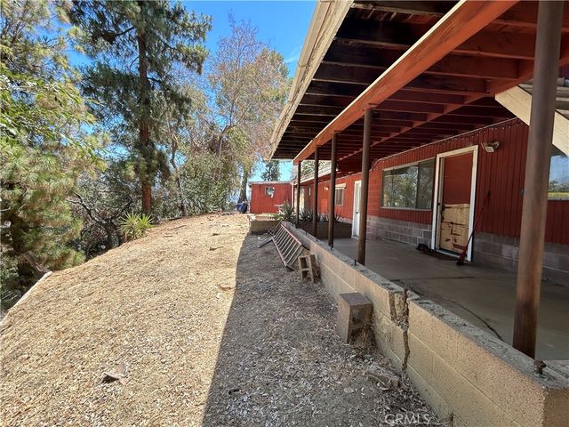 12229 Alta, Sylmar, CA 91342