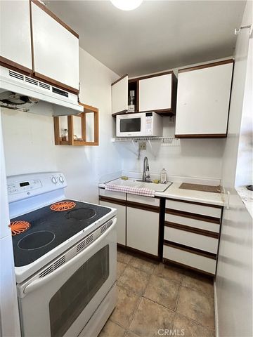12229 Alta, Sylmar, CA 91342