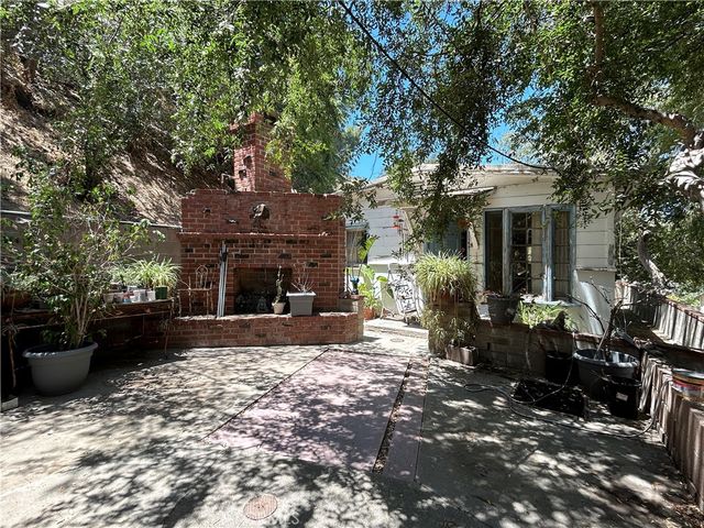 12229 Alta, Sylmar, CA 91342