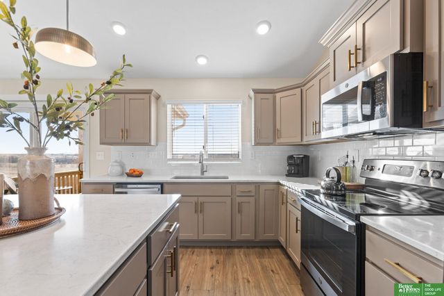 8012 S 200th Street, Gretna, NE 68018