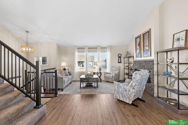 8012 S 200th Street, Gretna, NE 68018