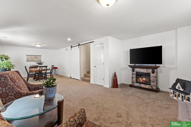 8012 S 200th Street, Gretna, NE 68018