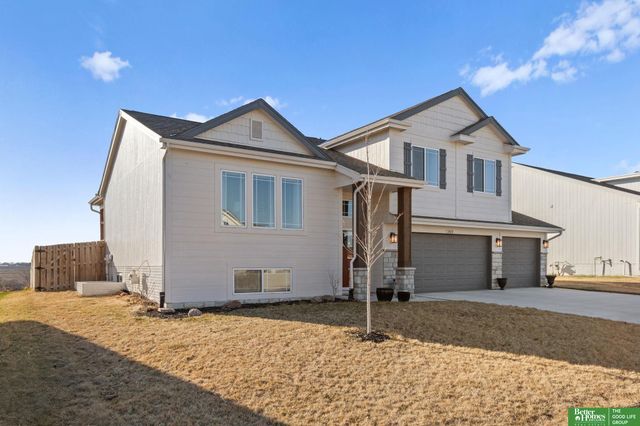 8012 S 200th Street, Gretna, NE 68018