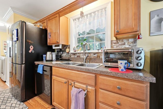 3008 Winnipeg Dr, Little River, SC 29566