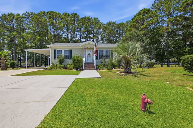 3008 Winnipeg Dr, Little River, SC 29566