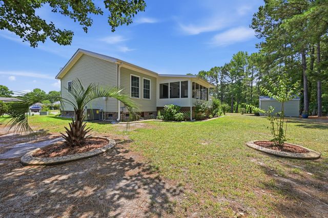 3008 Winnipeg Dr, Little River, SC 29566
