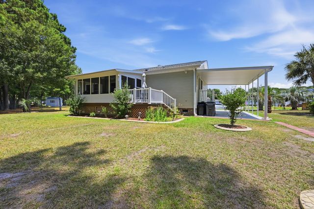 3008 Winnipeg Dr, Little River, SC 29566