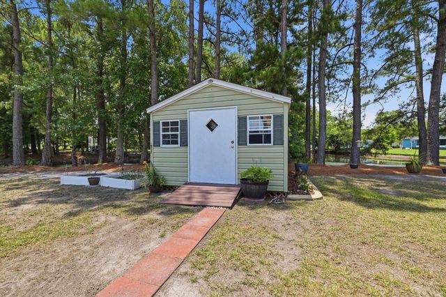 3008 Winnipeg Dr, Little River, SC 29566