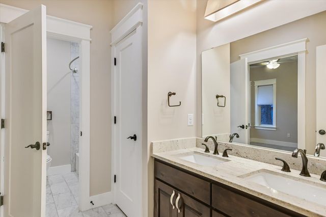 1613 Willow ST, Austin, TX 78702