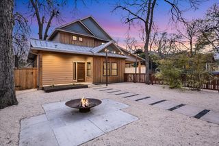 1613 Willow ST, Austin, TX 78702