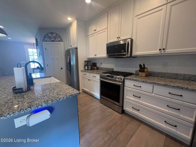 147 Williamsburg Ct, Mt Washington, KY 40047
