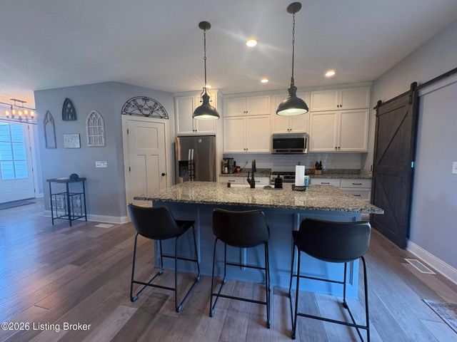 147 Williamsburg Ct, Mt Washington, KY 40047