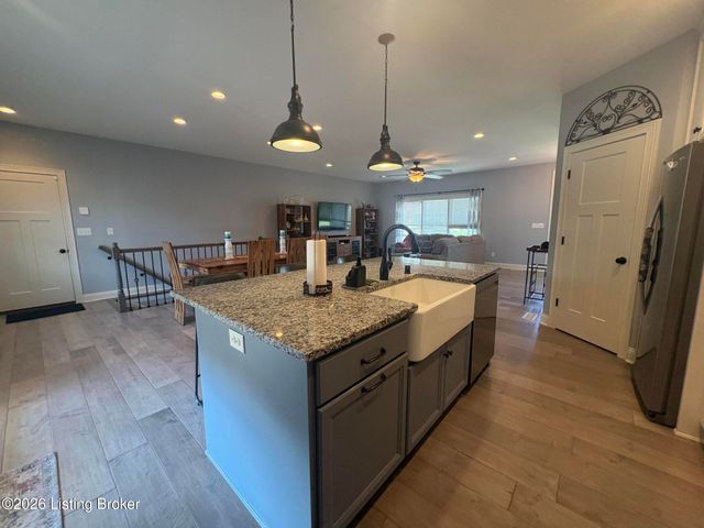147 Williamsburg Ct, Mt Washington, KY 40047