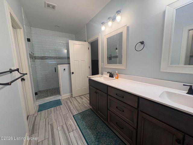 147 Williamsburg Ct, Mt Washington, KY 40047