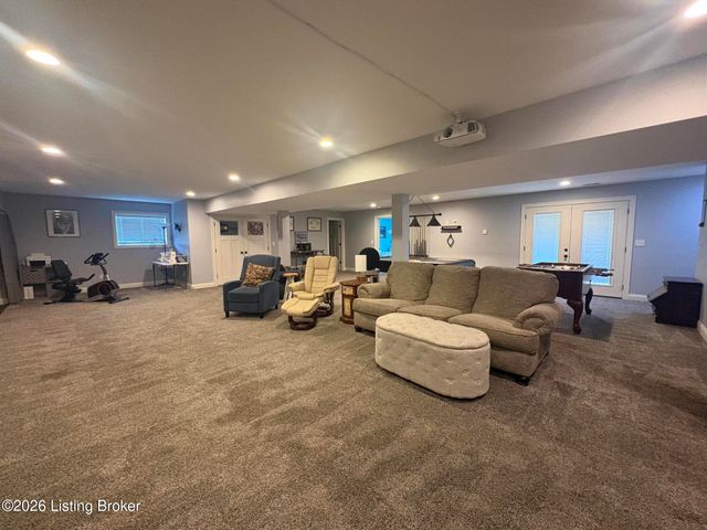 147 Williamsburg Ct, Mt Washington, KY 40047