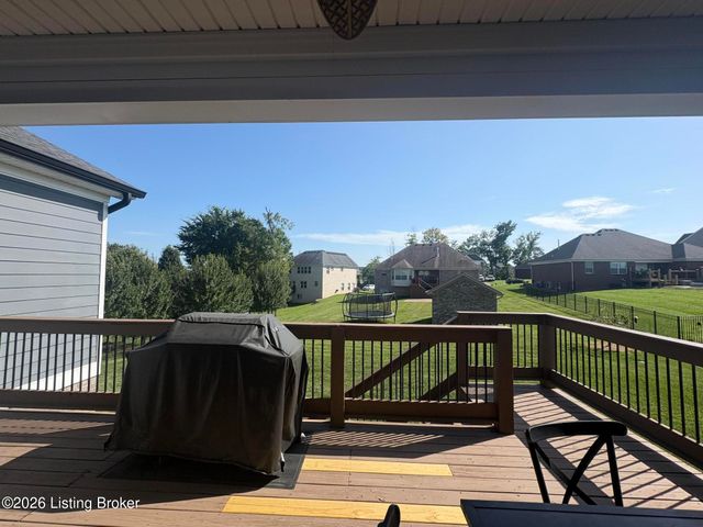 147 Williamsburg Ct, Mt Washington, KY 40047