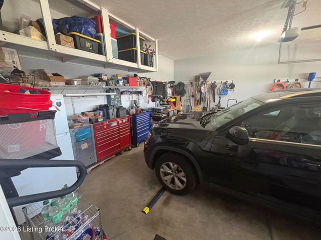 147 Williamsburg Ct, Mt Washington, KY 40047