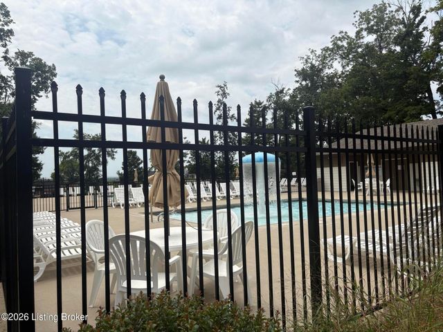147 Williamsburg Ct, Mt Washington, KY 40047