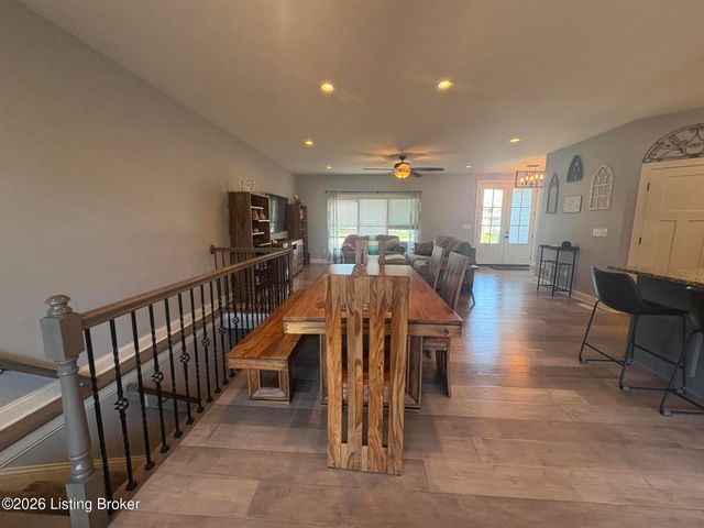 147 Williamsburg Ct, Mt Washington, KY 40047