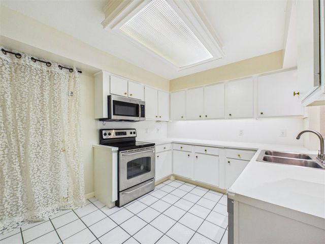 2719 Olympia Drive, Missouri City, TX 77459