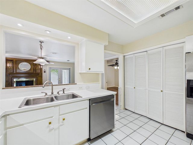 2719 Olympia Drive, Missouri City, TX 77459