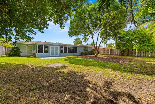 827 SE 10th Terrace, Deerfield Beach, FL 33441