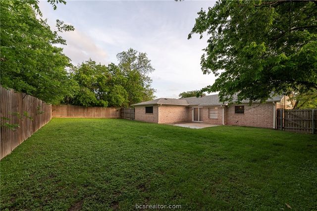 2303 Avon Street, Bryan, TX 77802