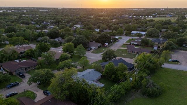 2303 Avon Street, Bryan, TX 77802