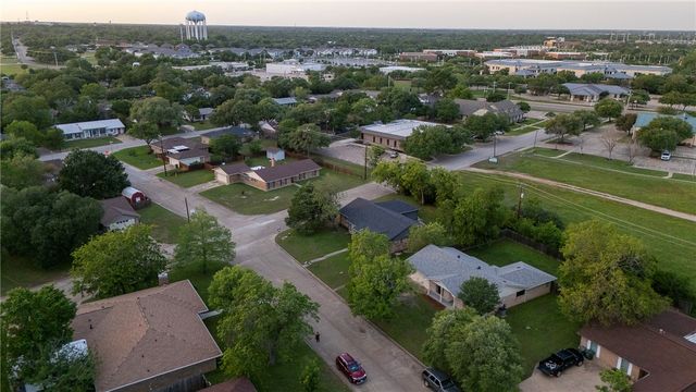 2303 Avon Street, Bryan, TX 77802