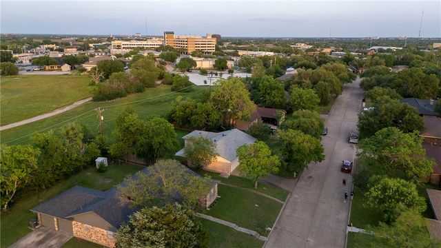2303 Avon Street, Bryan, TX 77802