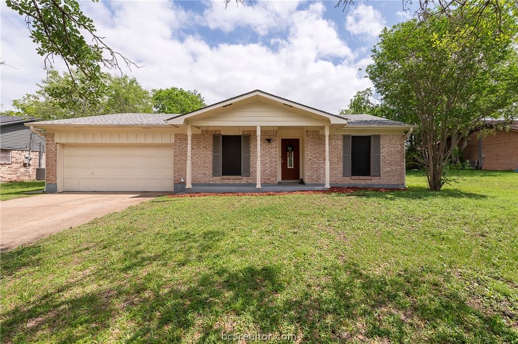 2303 Avon Street, Bryan, TX 77802