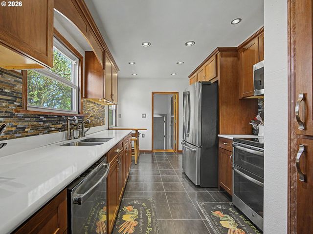 5774 Ne GARFIELD Ave, Portland, OR 97211