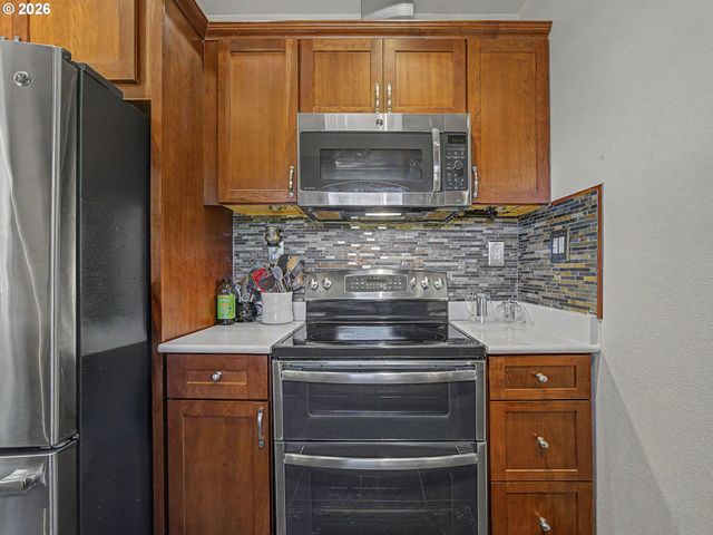 5774 Ne GARFIELD Ave, Portland, OR 97211