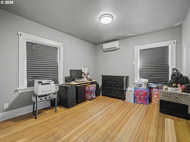 5774 Ne GARFIELD Ave, Portland, OR 97211