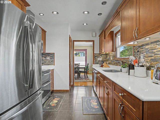 5774 Ne GARFIELD Ave, Portland, OR 97211