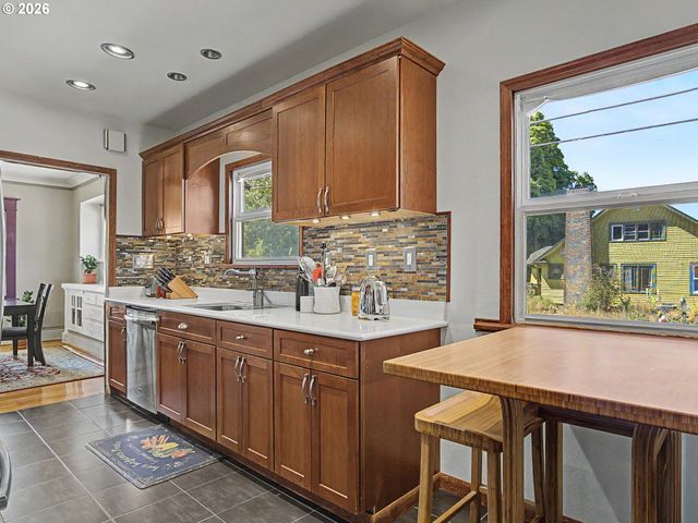 5774 Ne GARFIELD Ave, Portland, OR 97211