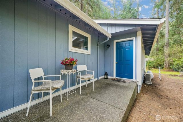 11222 Country Club Place, Anderson Island, WA 98303
