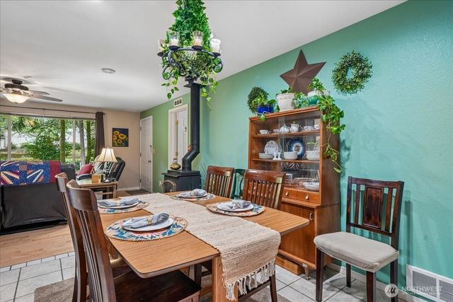 11222 Country Club Place, Anderson Island, WA 98303
