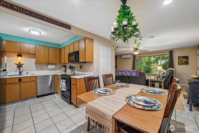 11222 Country Club Place, Anderson Island, WA 98303