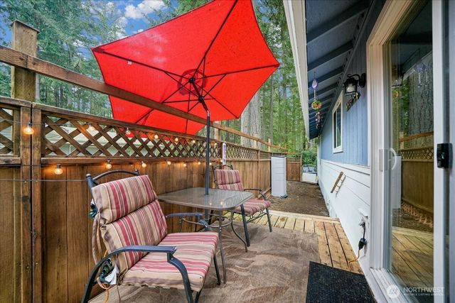 11222 Country Club Place, Anderson Island, WA 98303