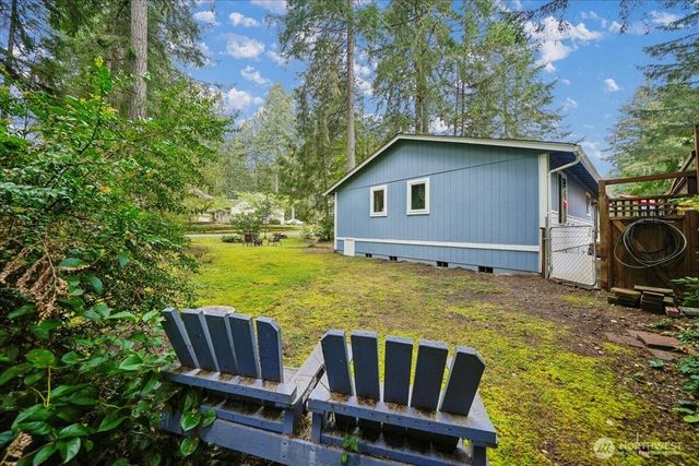 11222 Country Club Place, Anderson Island, WA 98303