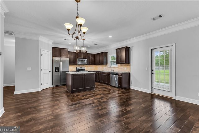 57 Red Rock Court NE, Ludowici, GA 31316
